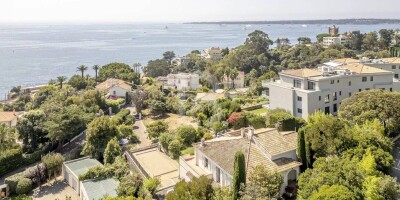 7 room  House for sale in Cannes, France