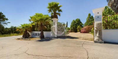 50 room  Hotel for sale in Sainte-Maxime, France