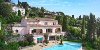 9 room  House for sale in Mougins, French Riviera