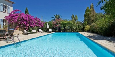 8 room  Villa for sale in Grasse, French Riviera