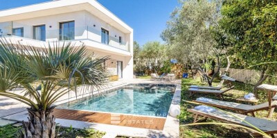 6 room  Villa for sale in Mougins, France