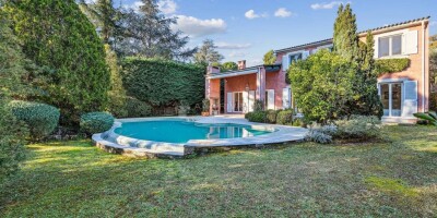 6 room  Villa for sale in Villeneuve-Loubet, French Riviera