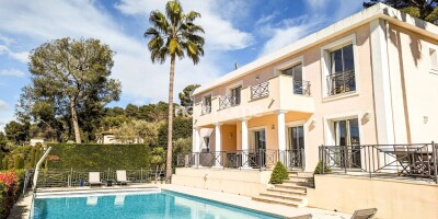 7 room  Villa for sale in Mougins, France