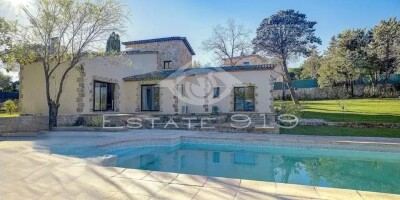 7 room  Villa for sale in Valbonne, France