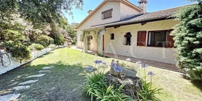 6 room  Villa for sale in Vallauris, France