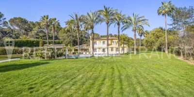 5 room  Villa for sale in Mougins, France