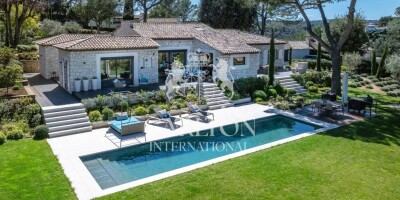 6 room  House for sale in Biot, France