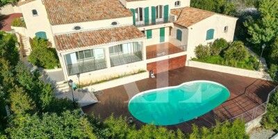6 room  Villa for sale in Vallauris, French Riviera