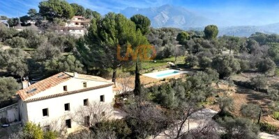 10 room  Farmhouse for sale in Aubagne, France