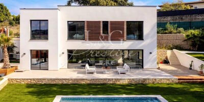 4 bedroom  Villa for sale in Pégomas, French Riviera