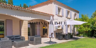 9 room  Villa for sale in Aix-en-Provence, France