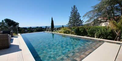 8 room  House for sale in Saint-Raphaël, France