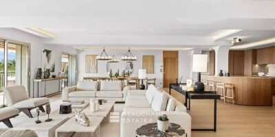 7 room  Villa for sale in Cannes, French Riviera