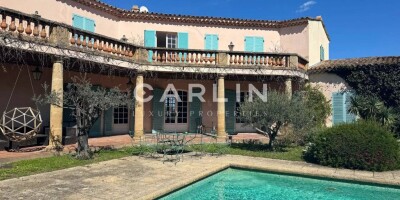 12 room  House for sale in Saint-Tropez, French Riviera