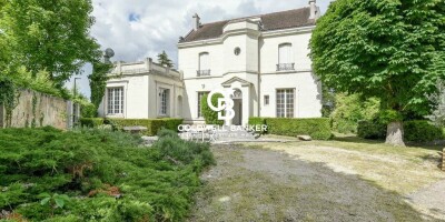 House for sale in La Celle-Saint-Cloud, France