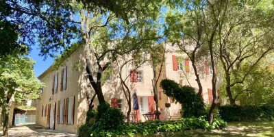 15 room  House for sale in Aix-en-Provence, France
