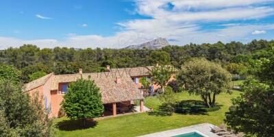 20 room  House for sale in Aix-en-Provence, French Riviera