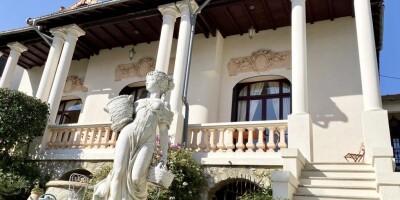 6 room  Villa for sale in Cannes, France