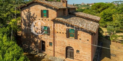 13 room  Farmhouse for sale in Foiano della Chiana, Italy