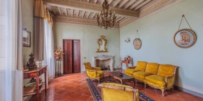 5 bedroom  Villa for sale in Via Giordano Bruno, Carmignano, Tuscany