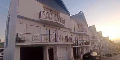 4 bedroom  House for sale in Vialonga, Lisbon