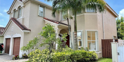 Photo of 4 bedroom Villa for sale in Miami, United States-medium-4