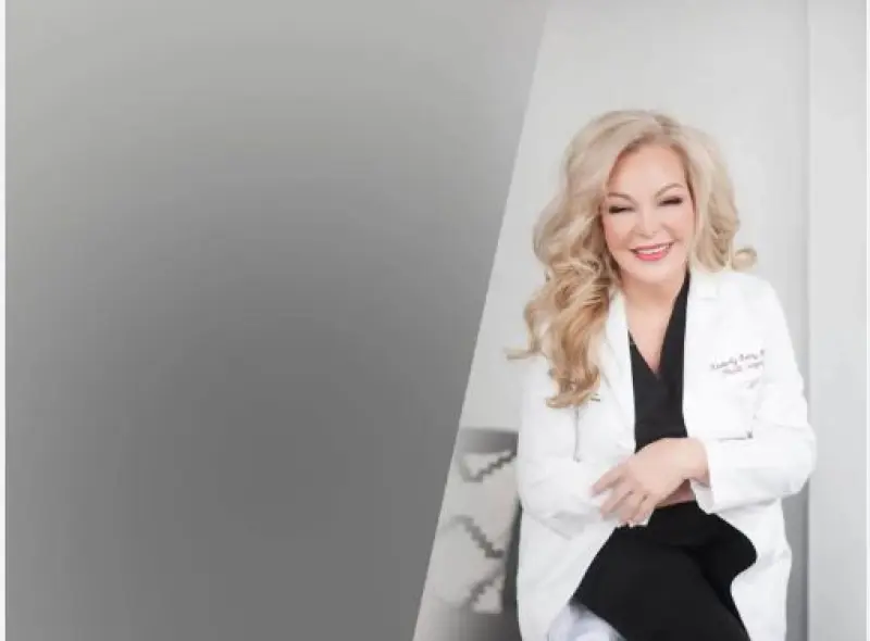 Dr Kimberly Henry MD Avatar Bg