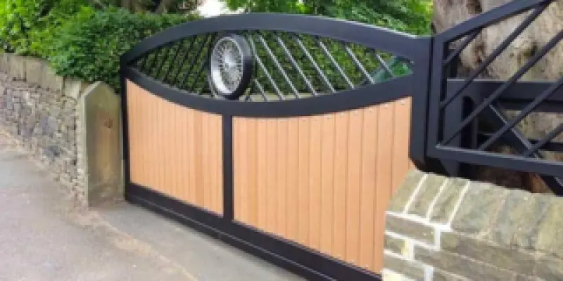 Preston Hollow Fence Avatar Bg