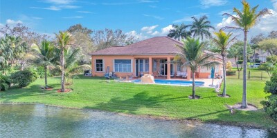 6 bedroom  Villa for sale in Davie, United States