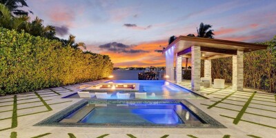 5 bedroom  Villa for sale in Lantana, Florida