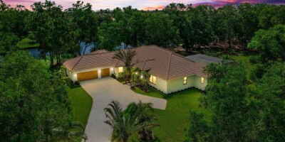 4 bedroom  Villa for sale in Palm City, Florida