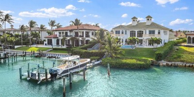 Villa for sale in Tequesta, Florida