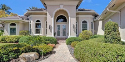 4 bedroom  Villa for sale in Plantation, Florida