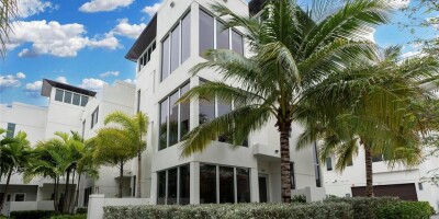 3 bedroom  Townhouse for sale in Lauderdale by the sea, Florida