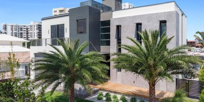 Villa for sale in Lauderdale by the sea, United States