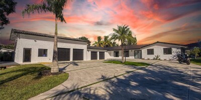 6 bedroom  Villa for sale in Southwest Ranches, Florida