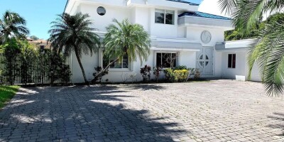 5 bedroom  Villa for sale in Fort Lauderdale, Florida