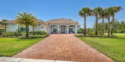 4 bedroom  Villa for sale in Palm City, Florida
