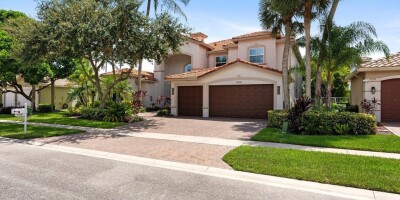5 bedroom  Villa for sale in Lake Worth, Florida