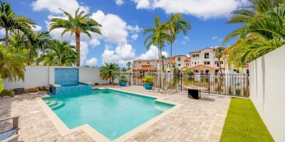 4 bedroom  Detached House for sale in Naples, Florida