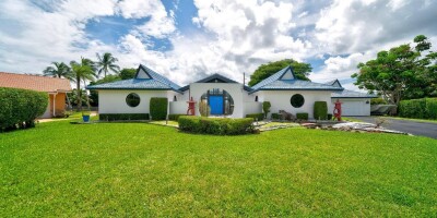 5 bedroom  Villa for sale in Plantation, Florida