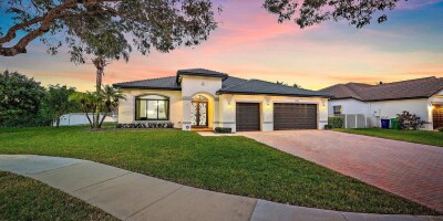Villa for sale in Cooper City, Florida