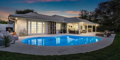 3 bedroom  Villa for sale in Lantana, Florida