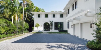 Villa for sale in Coconut Grove, United States