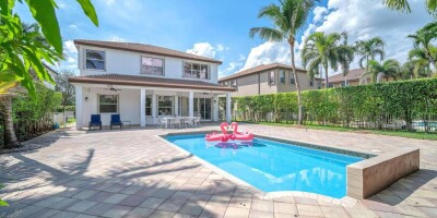 6 bedroom  Villa for sale in Miramar, Florida