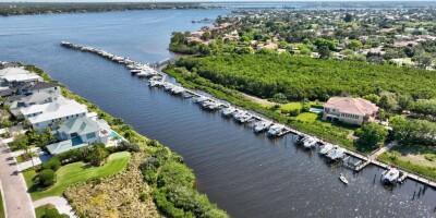 3 bedroom  Townhouse for sale in Palm City, Florida