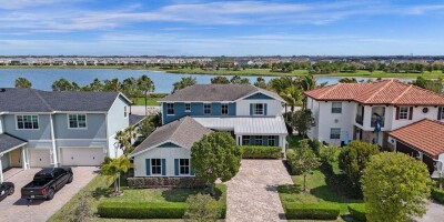 Villa for sale in The Acreage, Florida