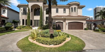 6 bedroom  Villa for sale in North Miami Beach, Florida