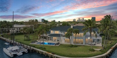 7 bedroom  Villa for sale in Hallandale, United States