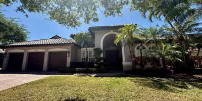 5 bedroom  Villa for sale in Pembroke Pines, Florida
